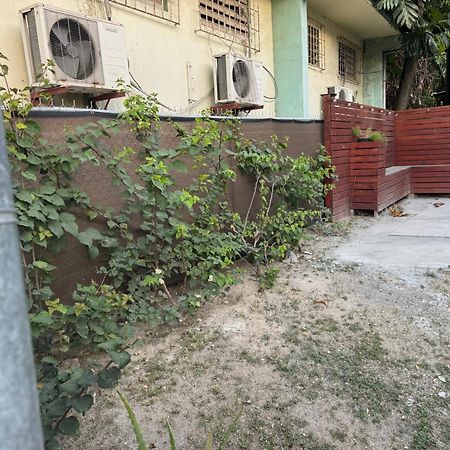 Jj Guest House Branns Hamlet Экстерьер фото