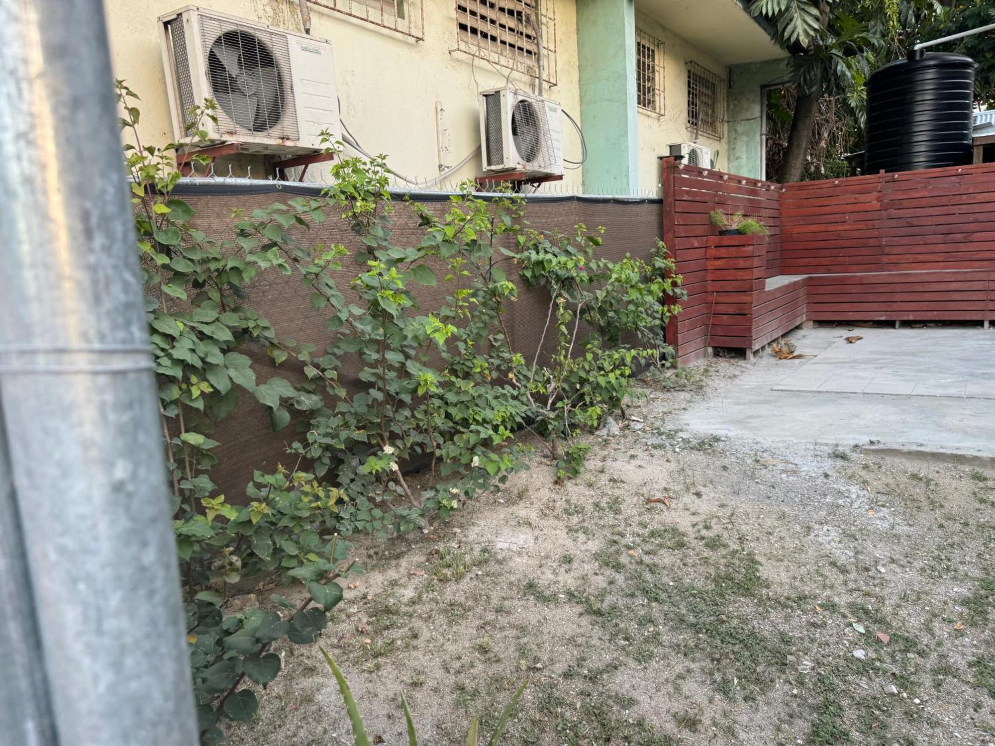 Jj Guest House Branns Hamlet Экстерьер фото