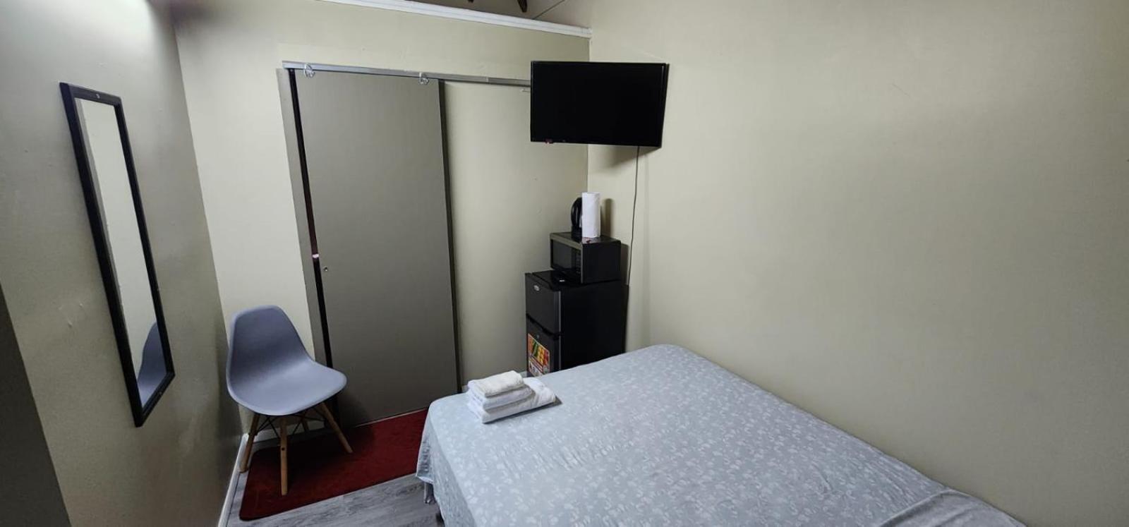 Jj Guest House Branns Hamlet Экстерьер фото