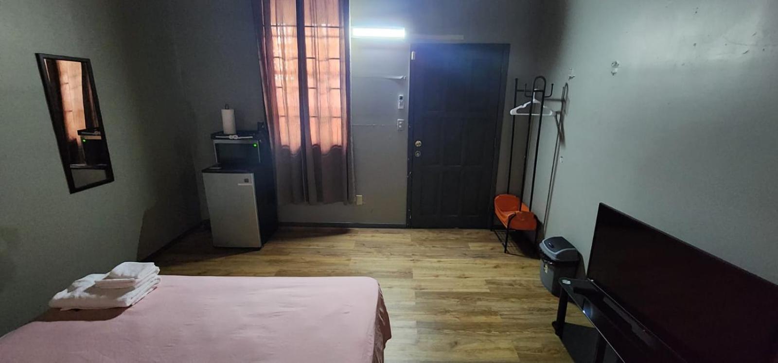 Jj Guest House Branns Hamlet Экстерьер фото